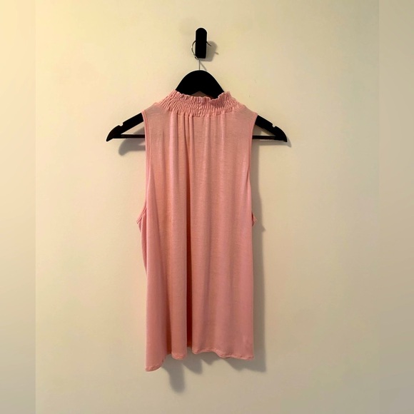 Chenault Sleeveless Lined Elegant Top Medium - Picture 2 of 5